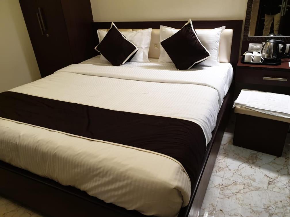 Al Noor Palace Business Class Hotel Chennai Exterior photo